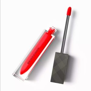BURBERRY Velvet Lip Military Red